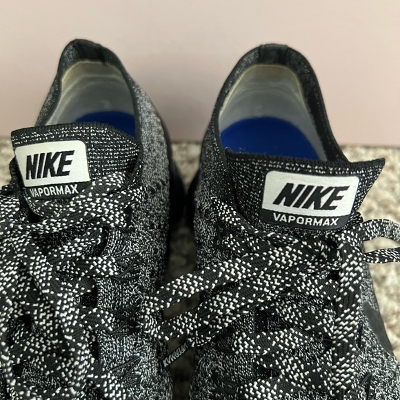 Nike Vapormax Flyknit Black and Gray Sneakers - Picture 2 of 6